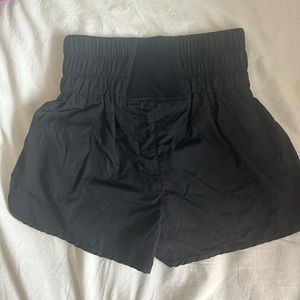 NWT Free People Movement “the way home” Shorts. Size Medium, black